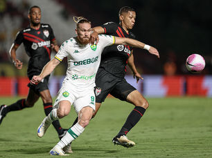 Atacante Isidro Pitta completa 100 jogos com a camisa do Cuiabá