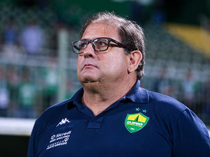 Guto Ferreira lamenta ineficiência do Cuiabá na Arena Condá: "Não conseguimos fazer acontecer o nosso jogo"