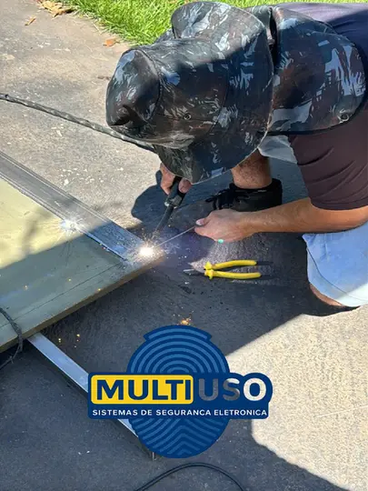 conserto de portão e manutenção com troca da parte de baixo com ferrugem