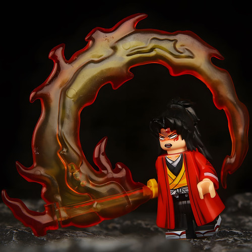 Yoriichi Tsugikuni Minifigure (Sun Breathing) | BLOCKHEADSHOP
