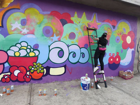 "He sentido mucho el machismo en México"; Prise, una chica colombiana mostrando su graffiti lleno de formas y color | VIDEO