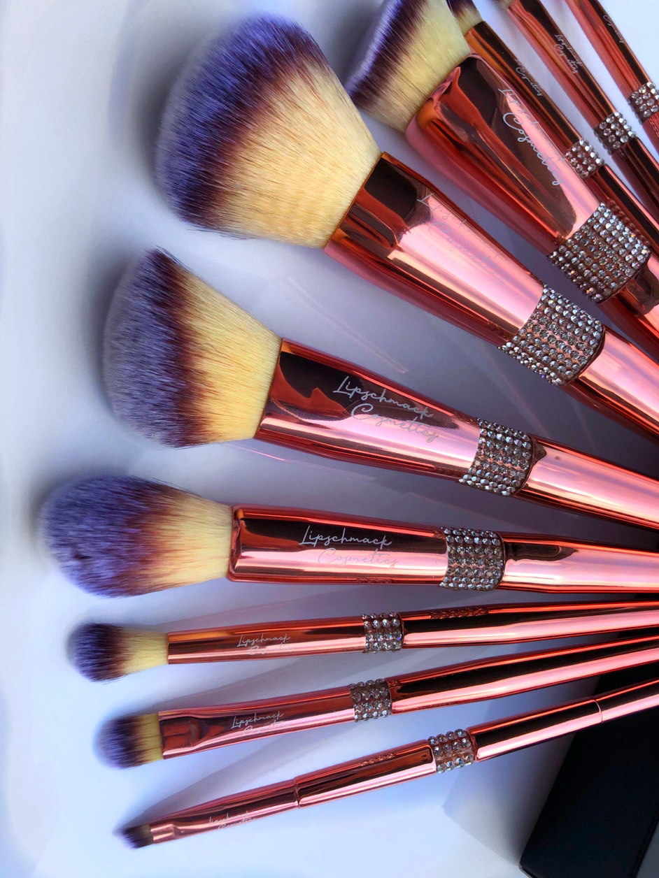 LIPSCHMACK 10-PIECE MAKEUP BRUSH SET