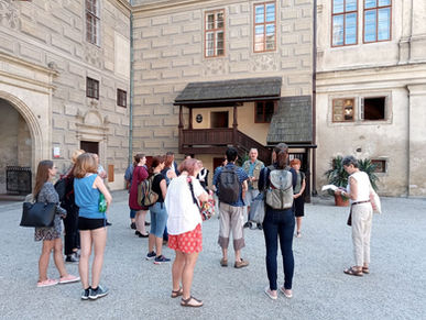 Neformální vzdělávání v oboru památkové péče realizované v rámci celoživotního vzdělávání NPÚ