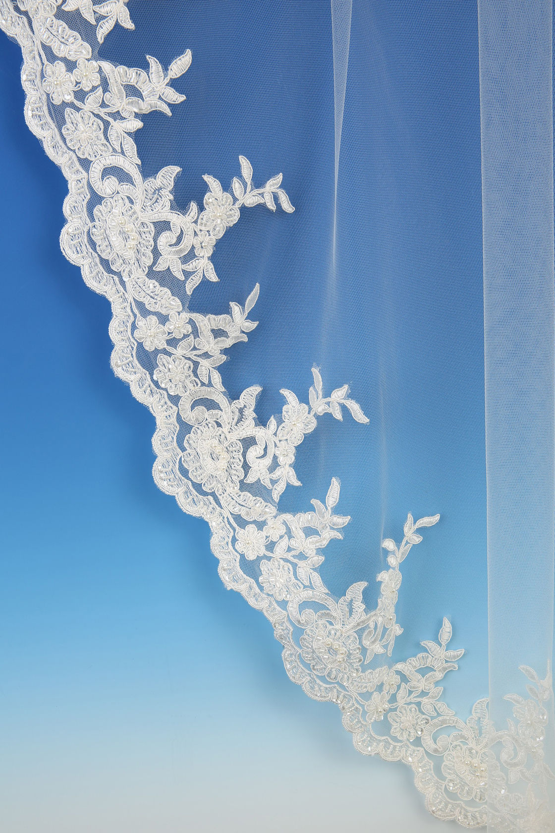 Beaded Lace Mantilla Veil C553B