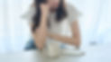 悩む女性