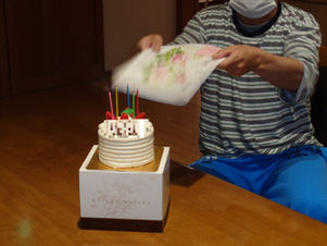 お誕生日をお祝いしました。