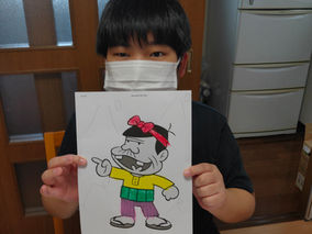 事務所で塗り絵。上手にできました!