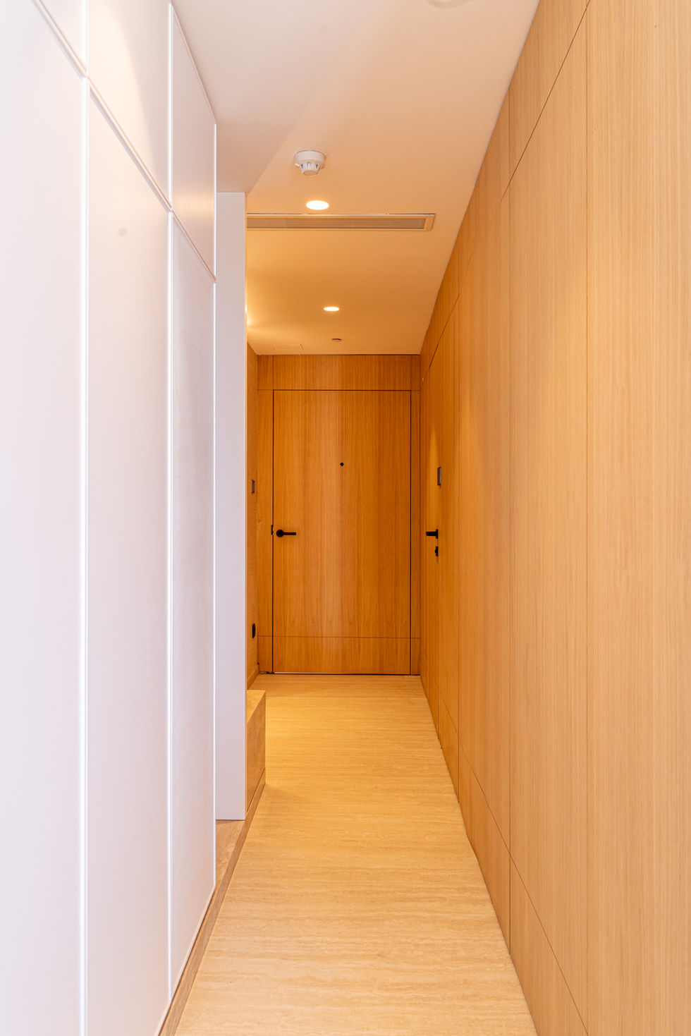 Apartment 827-20