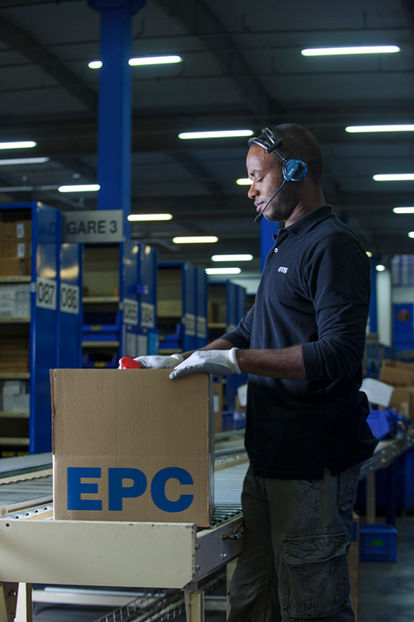 corporate_otis_epc_logistic_men at work.jpg