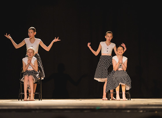 Avian Dance Show May 24-_RJ20546.jpg