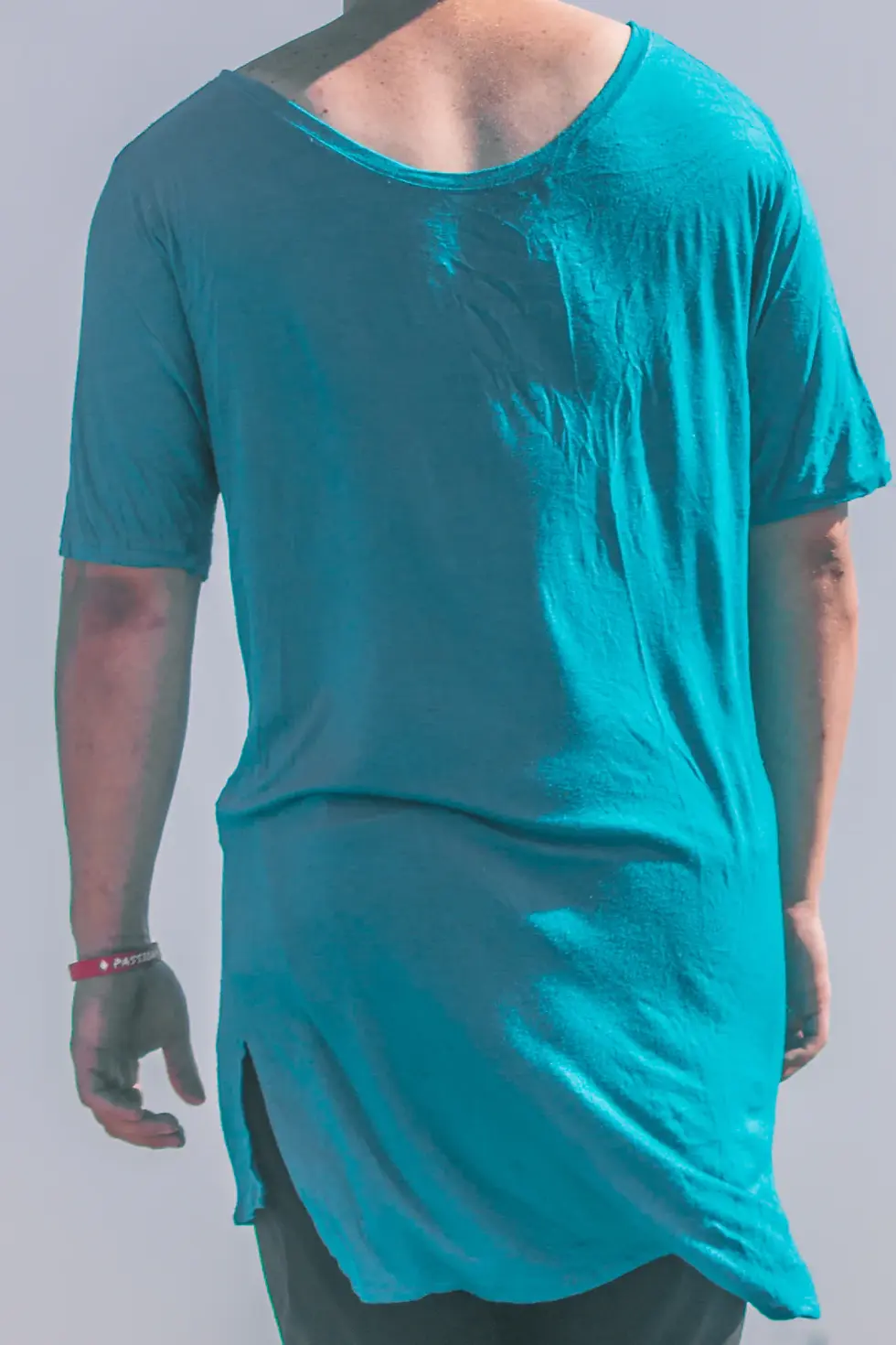 Miniatura: INSPIRE JADE BLUE OPEN NECK T-SHIRT OVERSIZED BACK