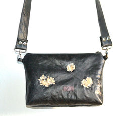 ClutchTINI_schwarz_Hortensien