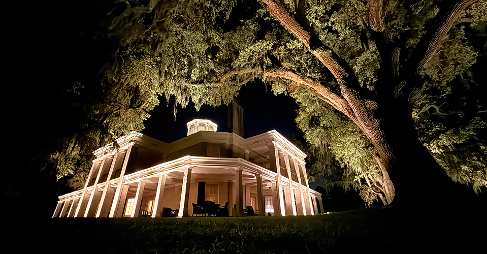 Night BEST house side view oak uplit.heic