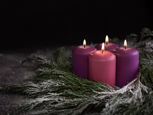 Oración para encender la cuarta vela de la Corona de Adviento