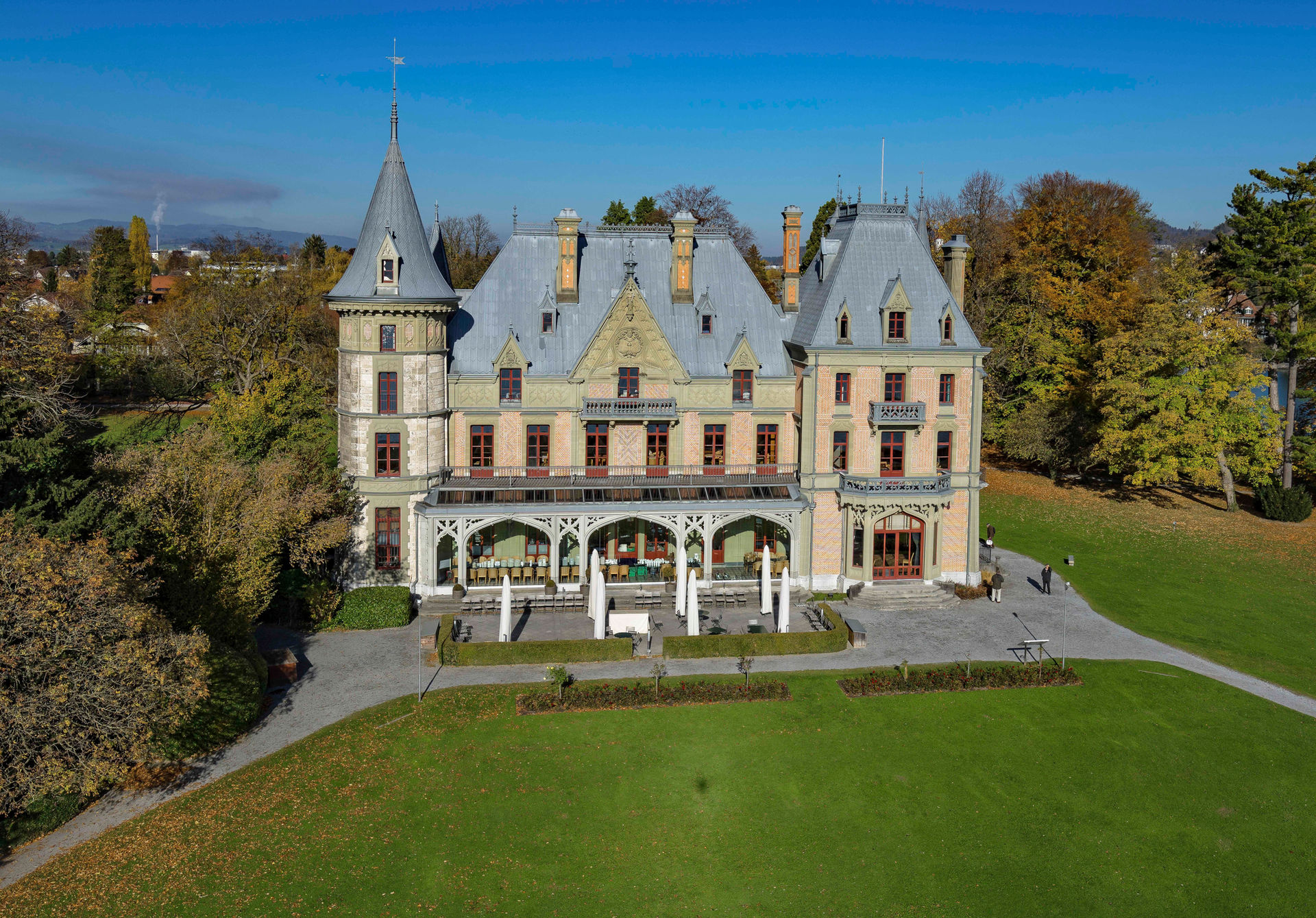 Schloss Schadau in Thun, Schweiz
Thunersee, Luftaufnahme, Luftbild Schaudau Thun