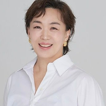 우정아 교수 프로필_edited.jpg