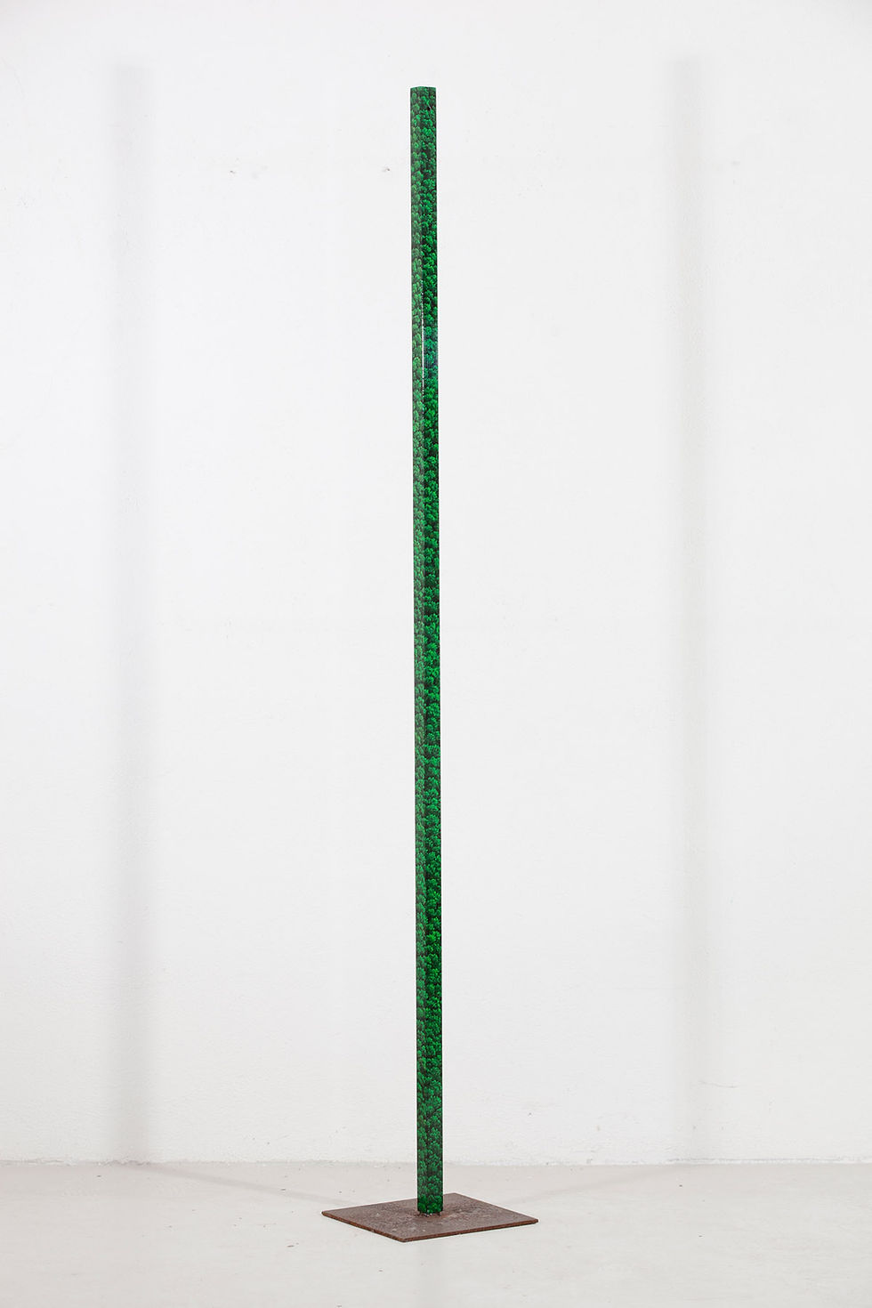 Franco Passalacqua - Totem (2015) - Acrilico e colori industriali su alluminio - cm 200x4,
