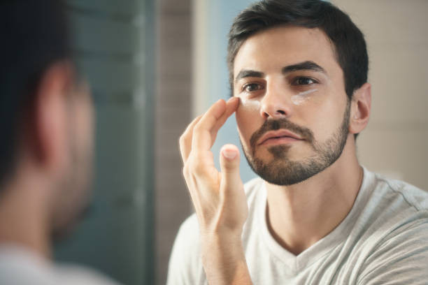 Productos masculinos, piel, industria cosmética, lociones, cremas, geles, cuidado personal, caballeros, hidratación