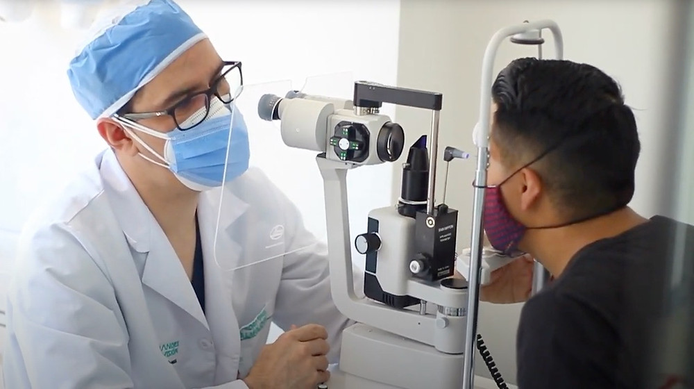 queratocono, enfermedad degenerativa, córnea, transplante ocular, oftalmología, enfermedades visuales, crosslinking, intercorneales, enlaces covalentes, anillos intracorneales
