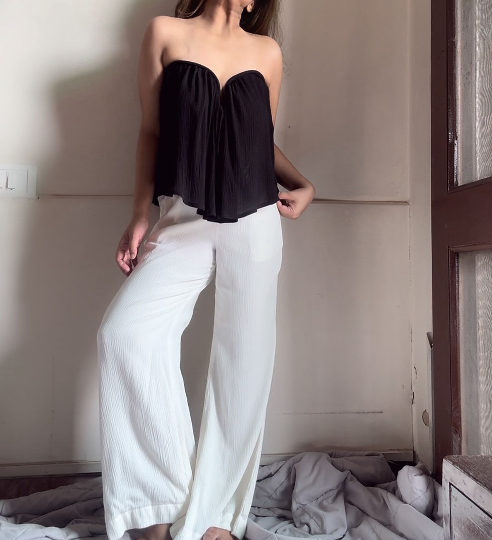 The Valencia Set : Black And White