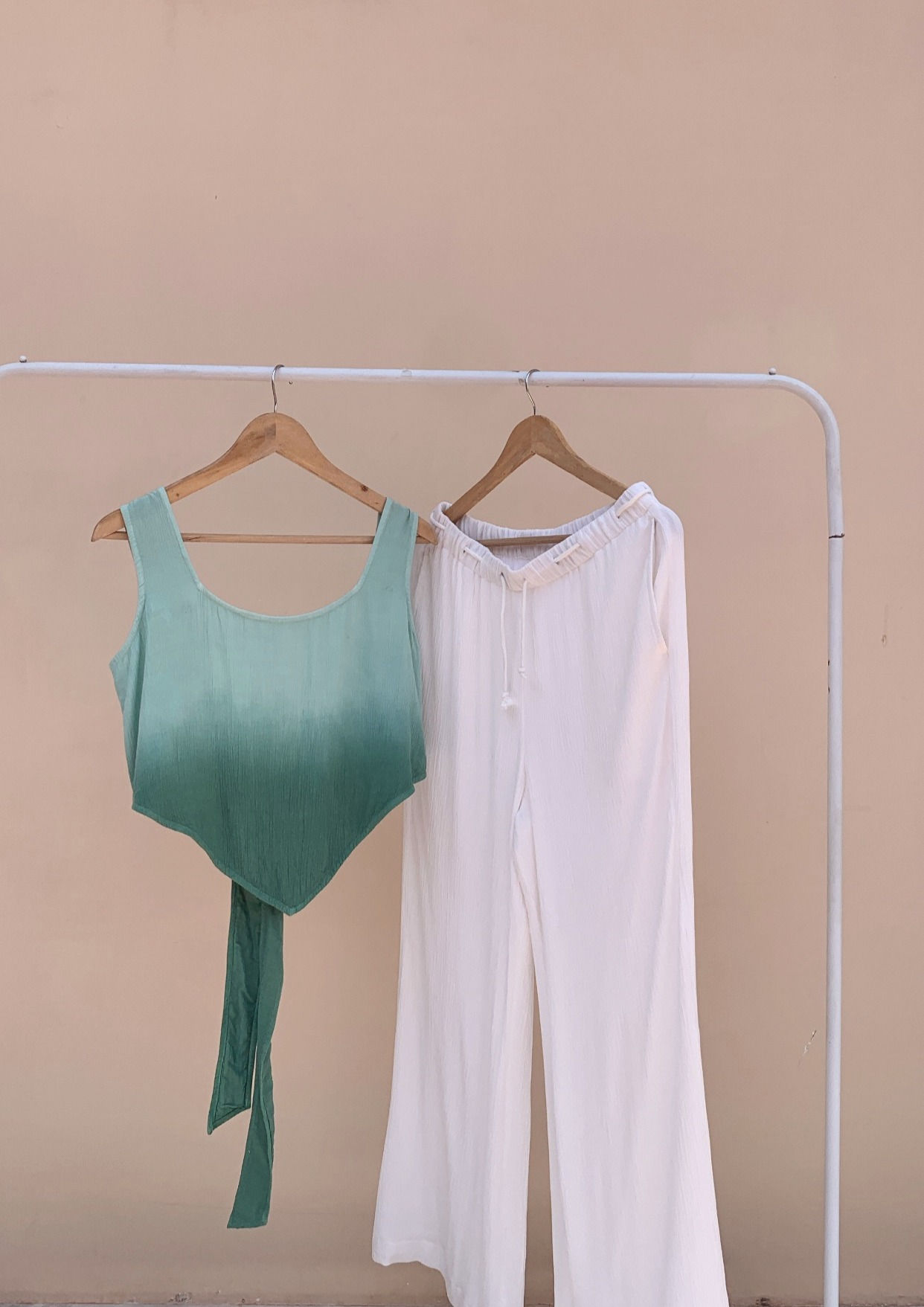 SCARF TOP + BANDED TULIP PANTS : Mist Green Ombré