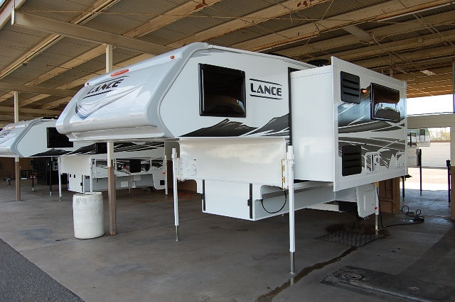 2026 Lance 975