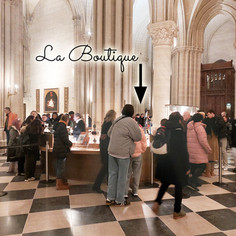 La boutique de la cathédrale Notre Dame de Paris