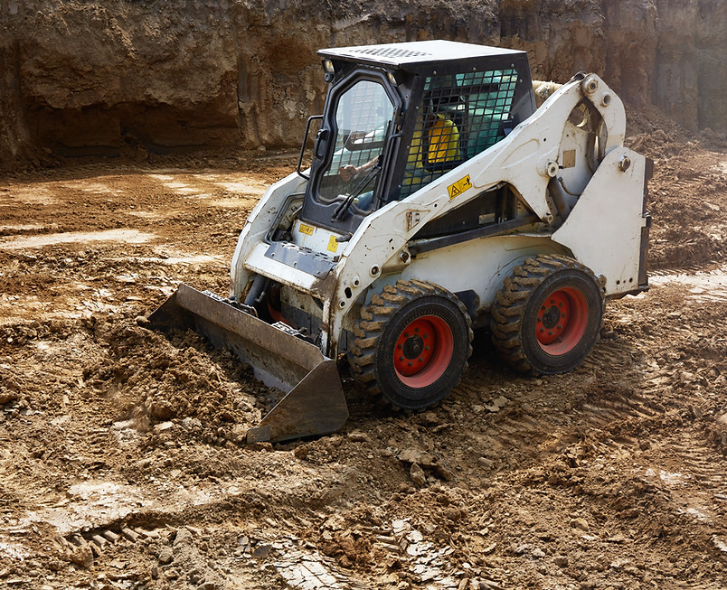 heavy-machinery-moves-dirt-at-a-construction-site-2026-01-11-11-02-16-utc.jpg
