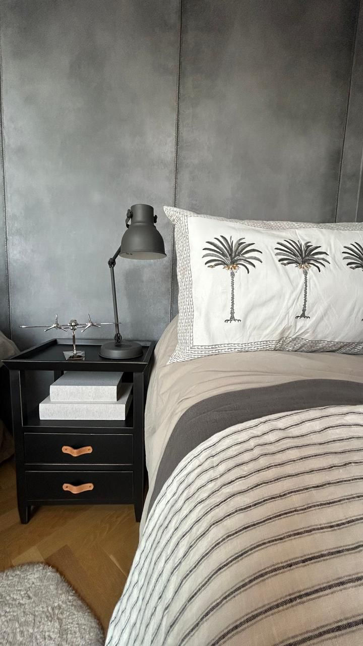 Miniatura: Velador Carmen 2 cajones de 60 cm