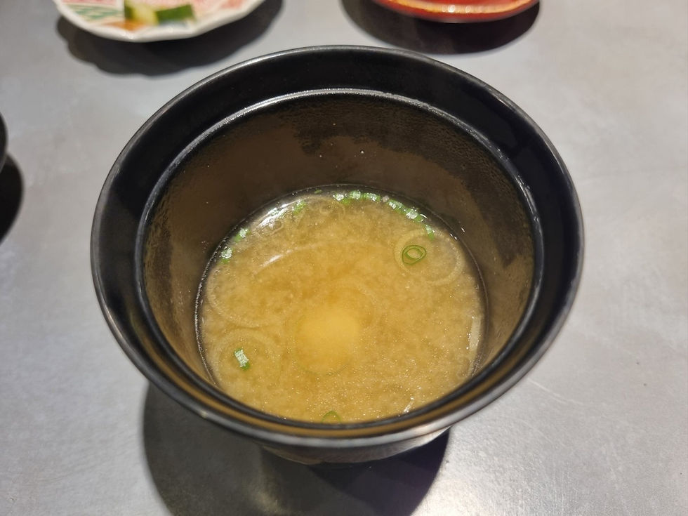 호치민 맛집 빈탄군 팜빗짠 거리 스시 오마카세 Sushi Zaku, 미소국