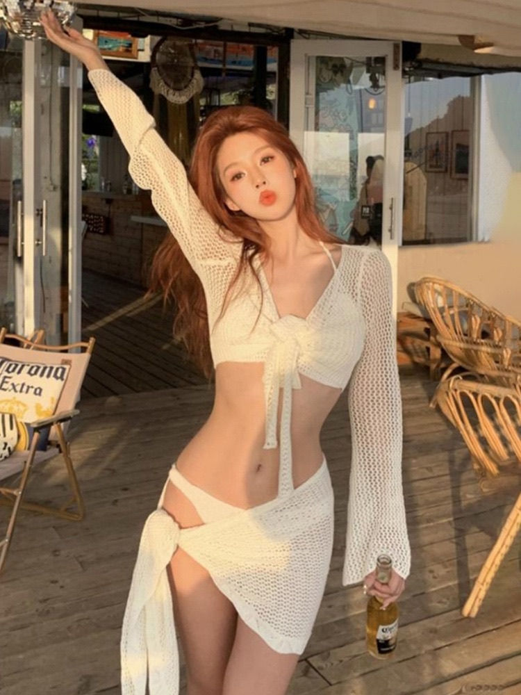 縮圖：Four-Piece Set with Sheer Wrap and Long Sleeves