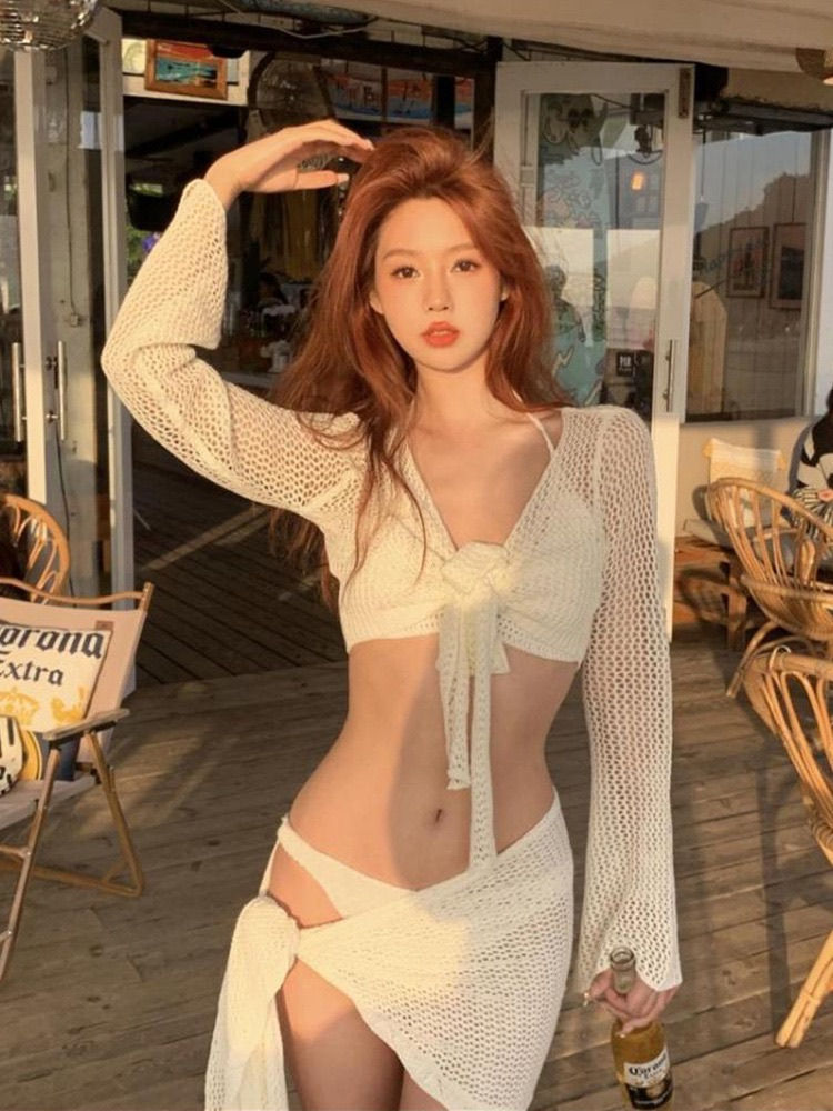 縮圖：Four-Piece Set with Sheer Wrap and Long Sleeves