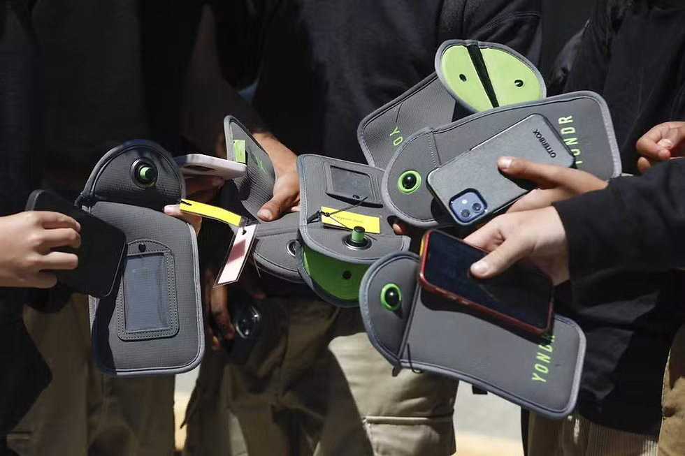 Celulares Lacrados na Empresa? Conheça a Alternativa Inteligente para Resgatar a Atenção da sua Equipe