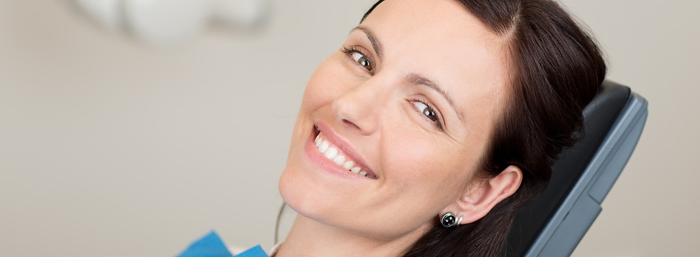 Donna dal dentista