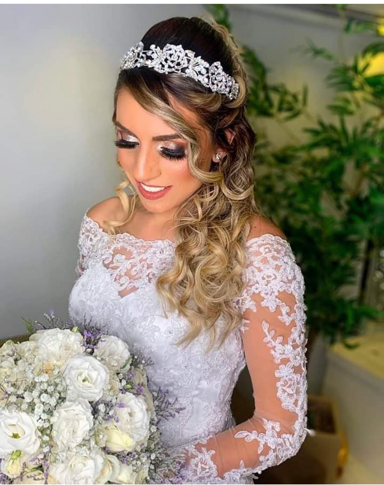 Tiara Maleável Rosas