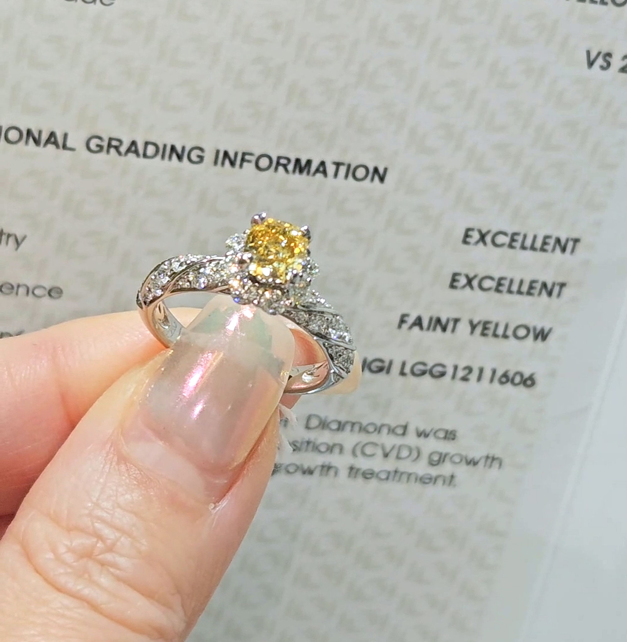 Luxe yellow diamond ring