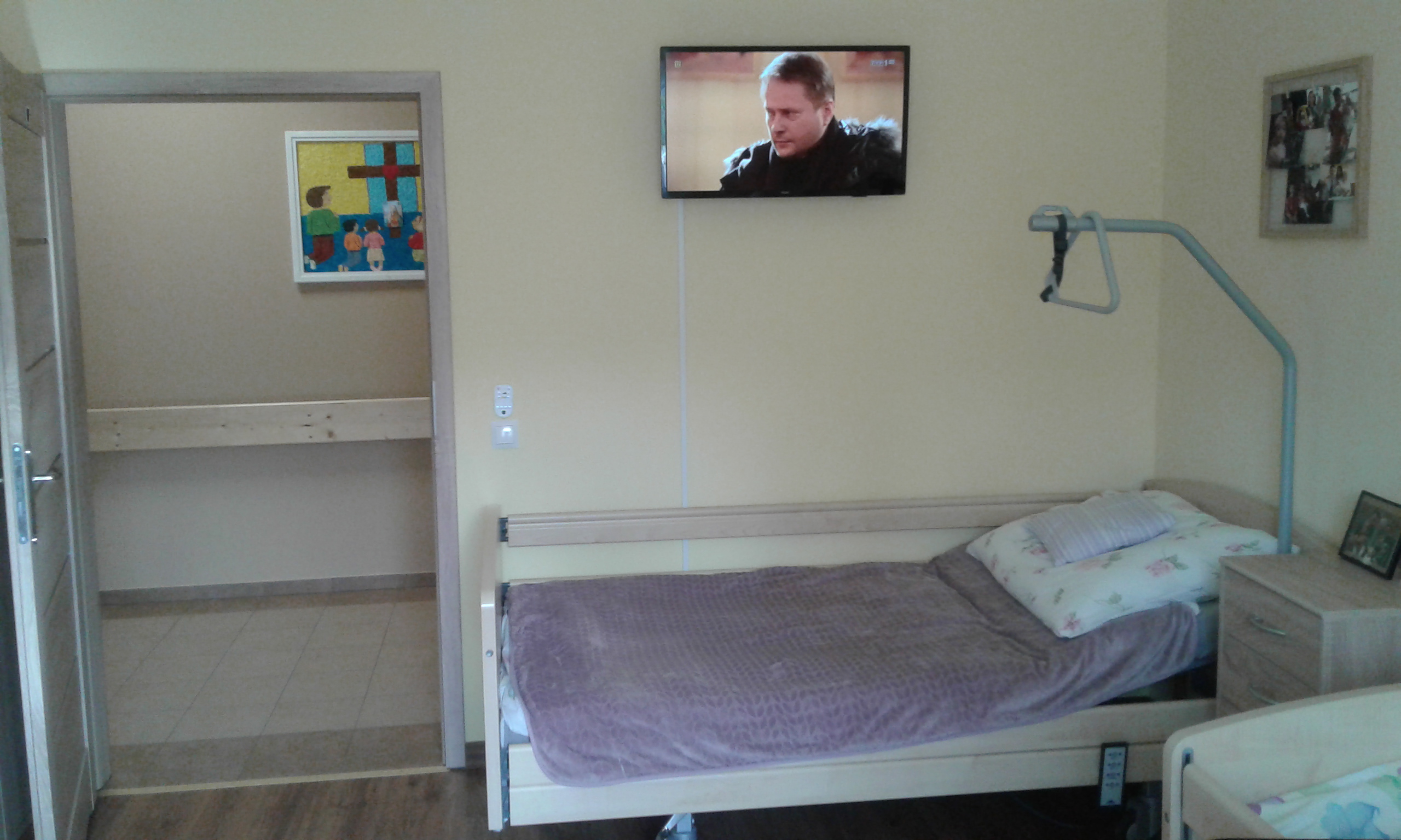 pokój wyposażony w specjalistyczne ł