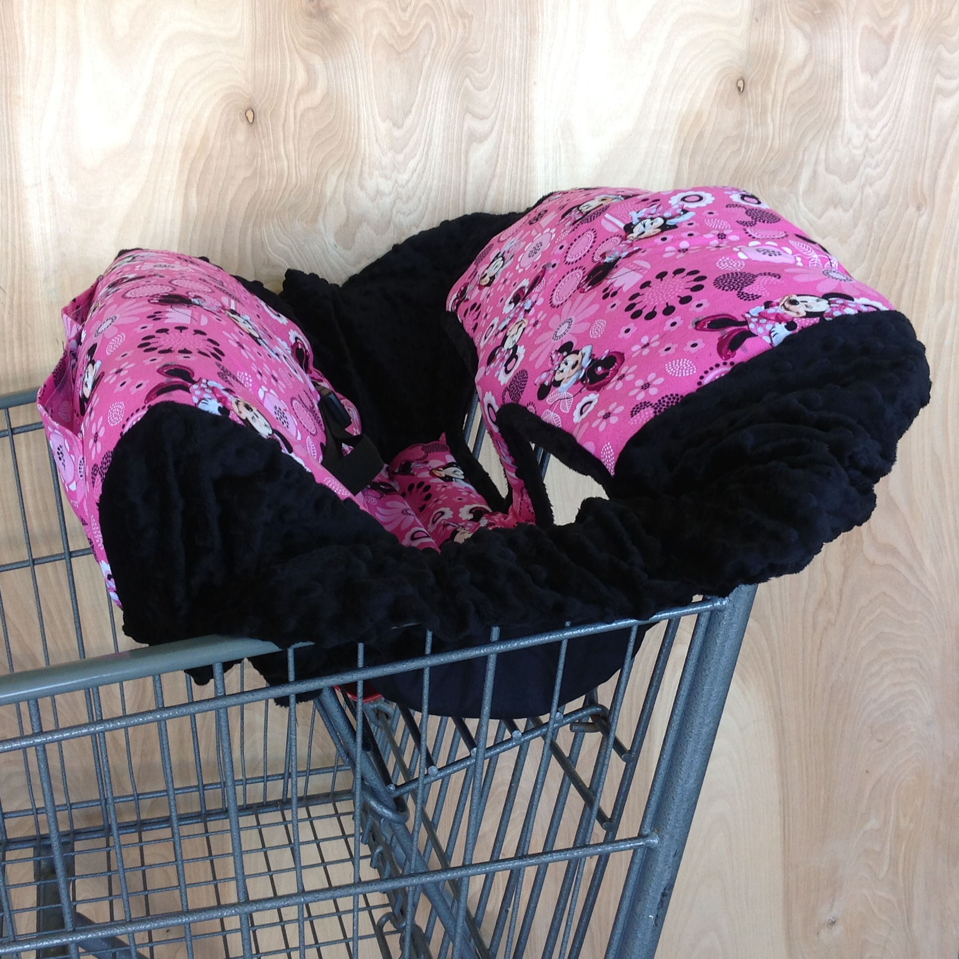 Pink Minnie Mouse/ Black