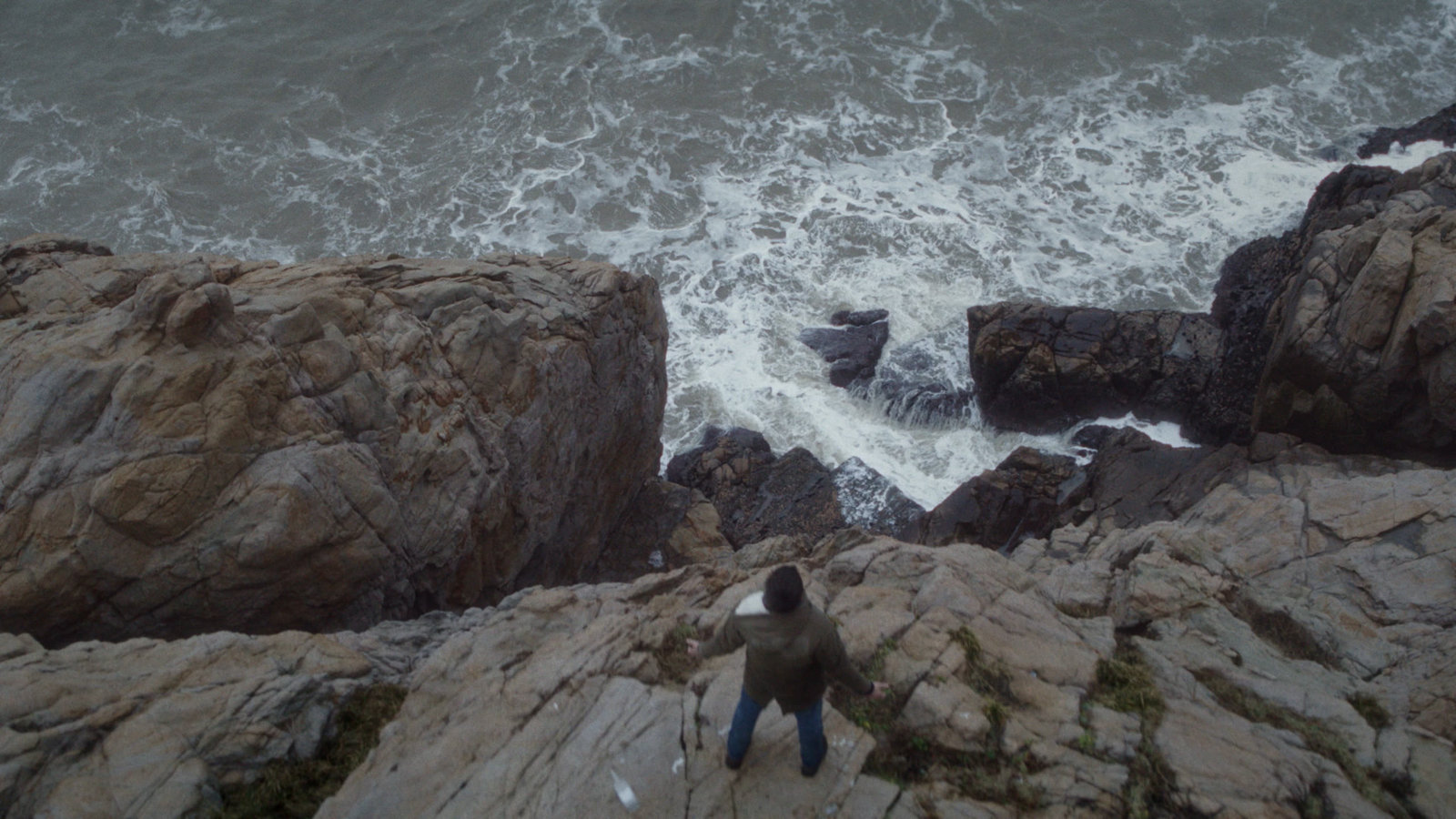 Kite Short Film Shanghai: closing frame from Exploring the Visual Storytelling of Kite: A Short Film from Shanghai