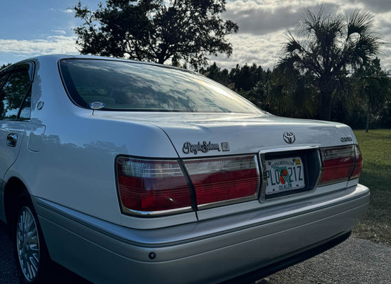 1999 Toyota Crown Royal Saloon for Sale – Luxurious JDM sedan with elegant design, smooth performance, and spacious comfort. Available now at Lion JDM Imports LLC.