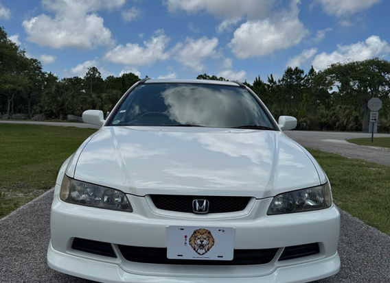 2000 Honda Accord Wagon 4WD front view white JDM wagon for sale