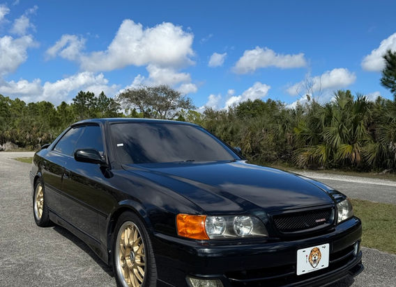 1999 Toyota Chaser Tourer V – Classic JDM sports sedan for sale.