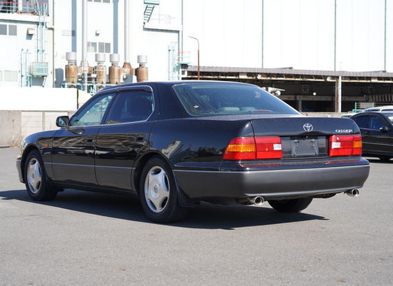 1999-Toyota-Celsior-C-F-Package