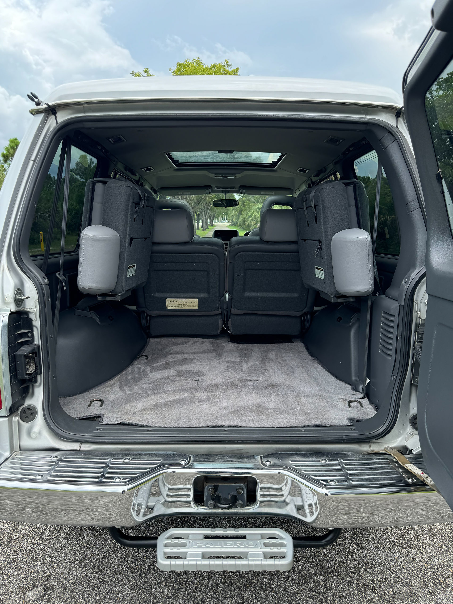 The Mitsubishi Pajero, a durable and versatile SUV, is a great choice for postal service vehicles in the USA. Its off-road performance and spacious interior make it ideal for carriers. Discover JDM postal vehicles for sale in the USA, including the Mitsubishi Pajero, for efficient delivery solutions.
