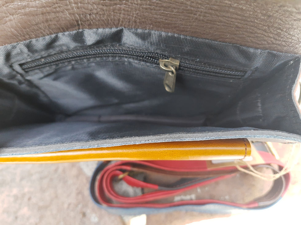 Miniature : Petit sac en cuir recyclé 
