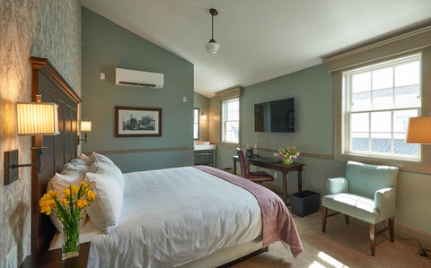 The Groton Inn