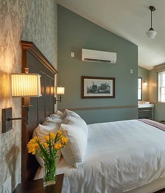 guest room.jpeg