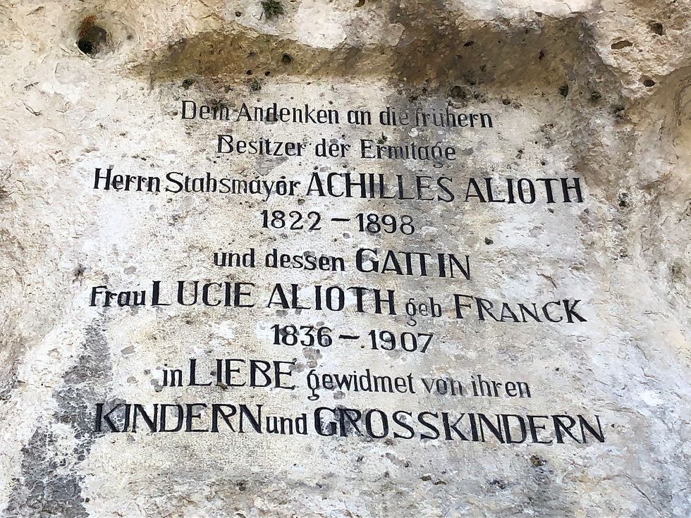 Inschrift beim Ritti- oder Karussellplatz.