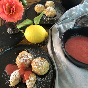 Quarkknödel mit Erdbeeren