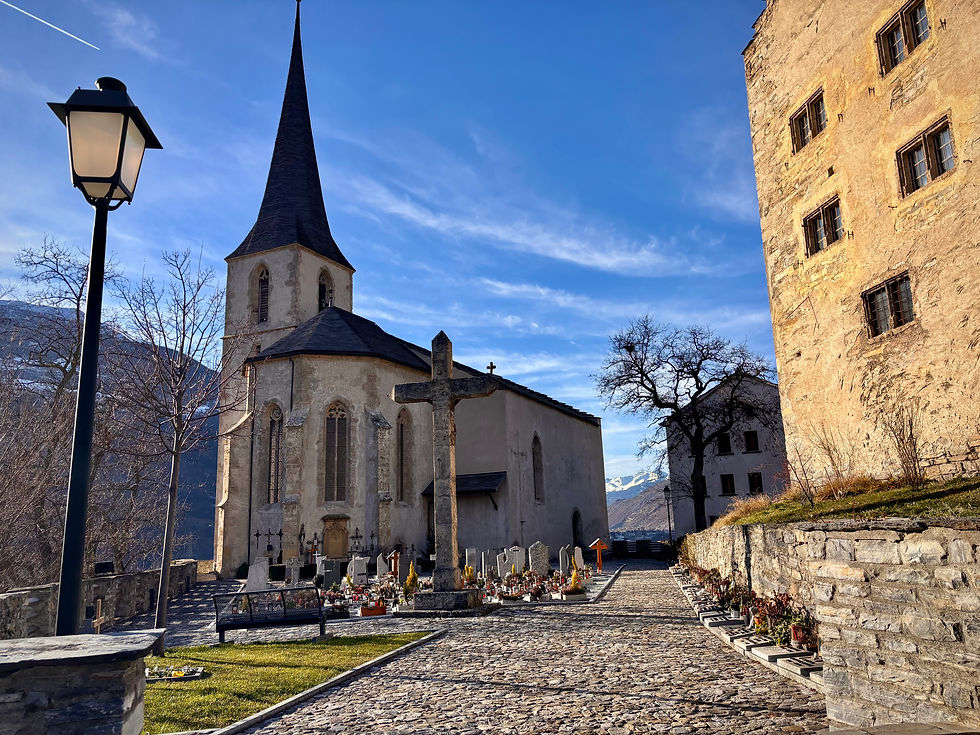 Die Kirche von der Rückseite....